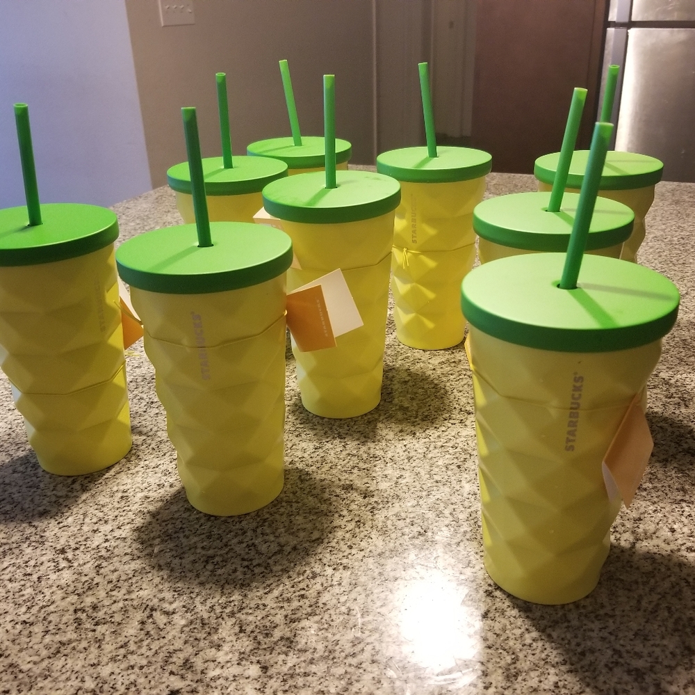 🍍Exclusive Starbucks Hawaii Pineapple Tumbler🌴 - Picture 4 of 6
